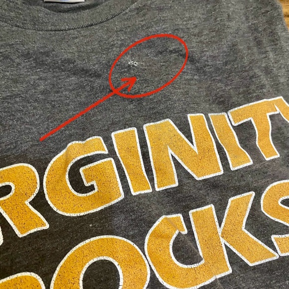 A gently used virginity rock T-shirt men size large - Picture 3 of 3